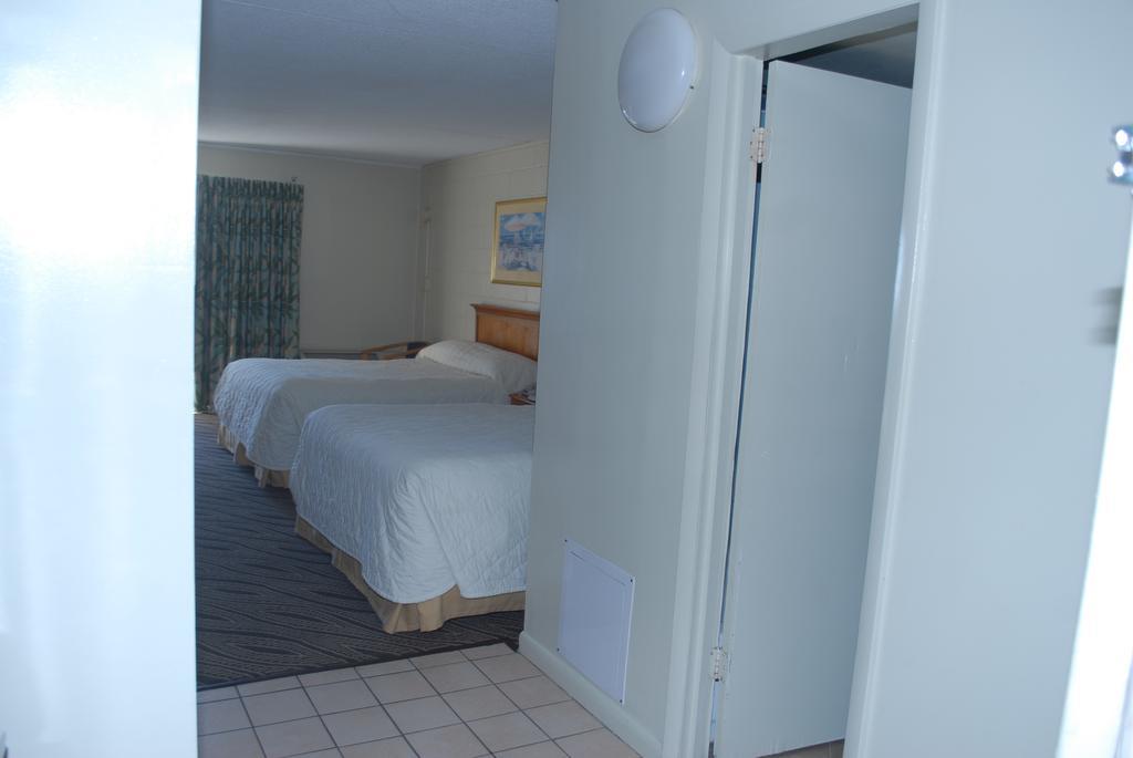 Admiral Motor Inn Мертл-Біч Екстер'єр фото