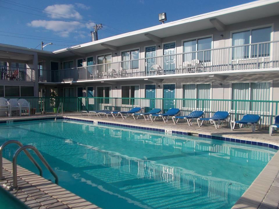 Admiral Motor Inn Мертл-Біч Екстер'єр фото