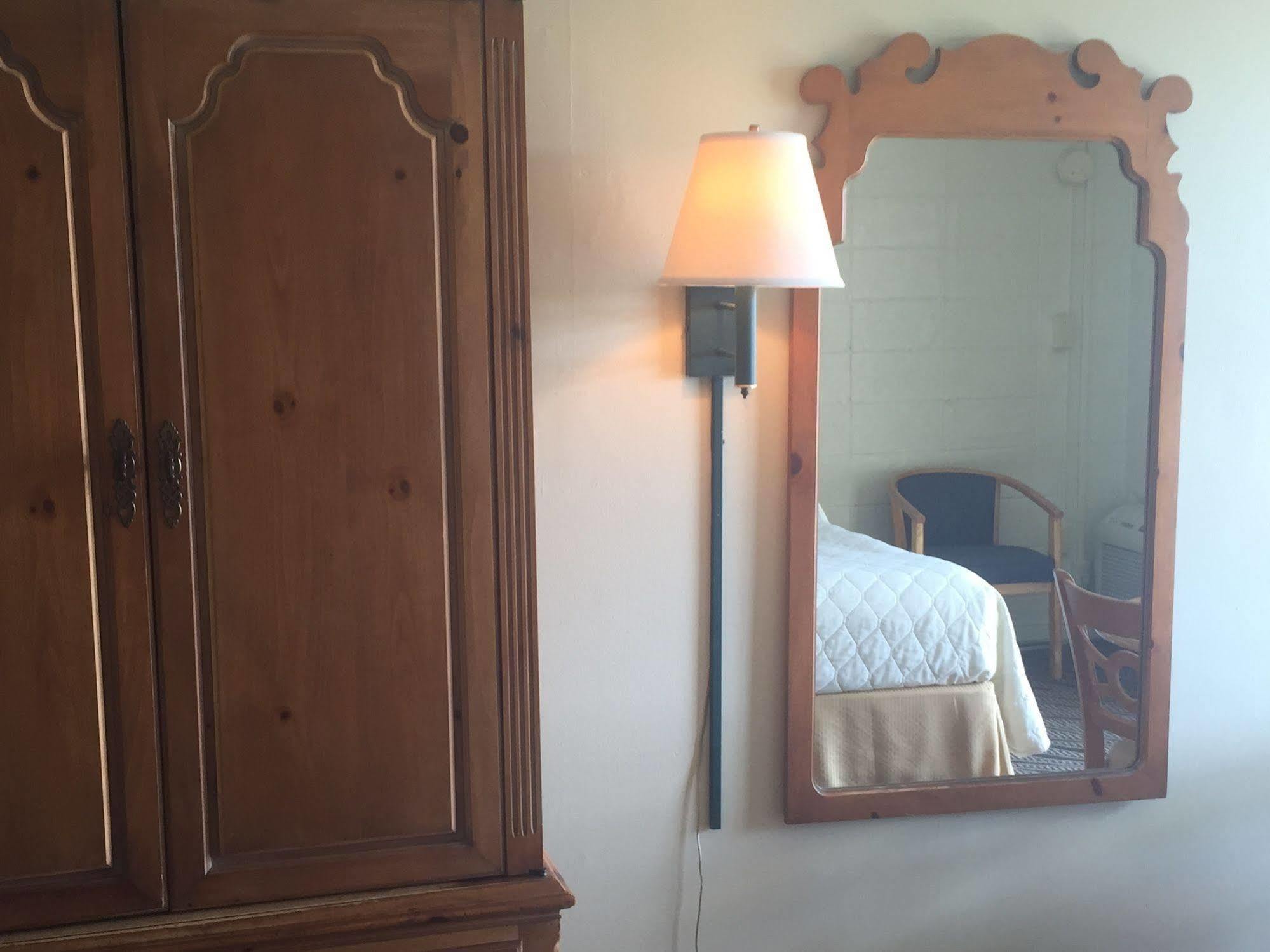 Admiral Motor Inn Мертл-Біч Екстер'єр фото